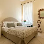 Rome Trevi Fountain Apartment
