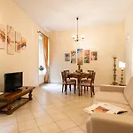 Rome Trevi Fountain Apartment