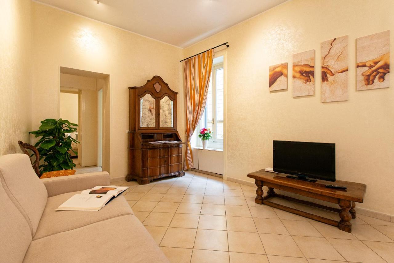 Apartment Trevi Fountain Rom